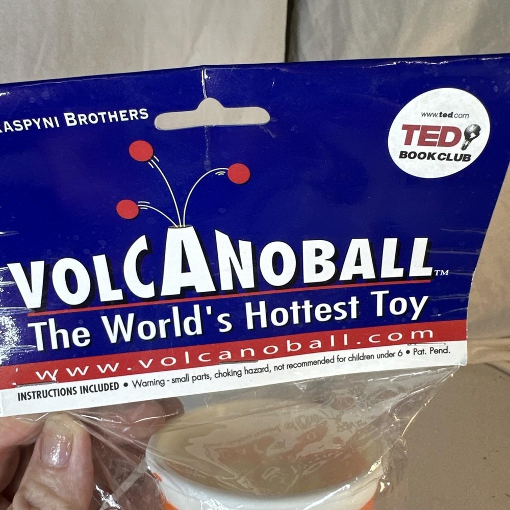 RARE Volcano Ball Skill Toy by Dan Holzman (Raspyni Brothers) - Vintage Juggling - Picture 9 of 9